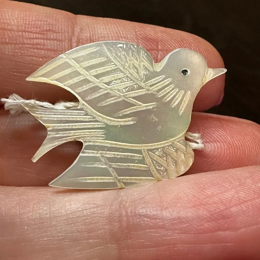 Vintage mother‎ of pearl dove brooch!